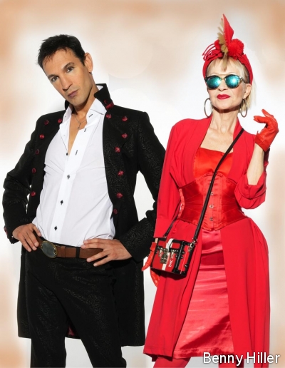 Schwarzblond, 4 Oktaven Gesang trifft auf Haute Couture